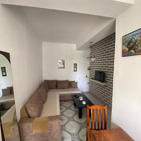 Lovely 2-Bedroom With Greenery View Durrës Exterior foto
